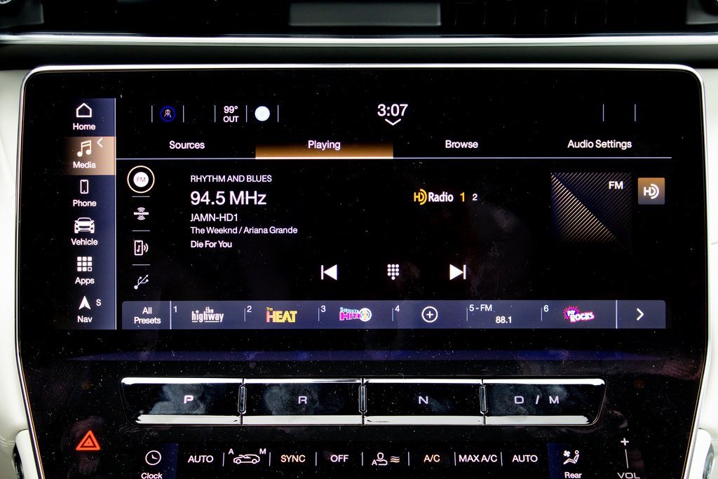 New 2025 Maserati Grecale GT image 17