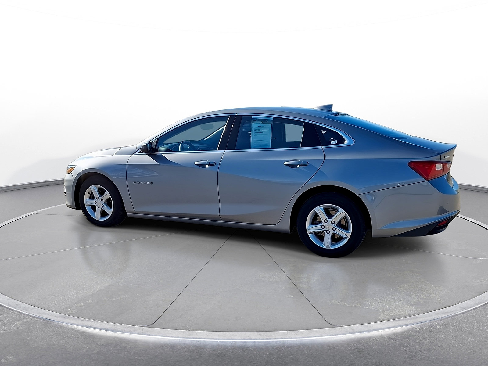 Used 2023 Chevrolet Malibu LT FWD image 5