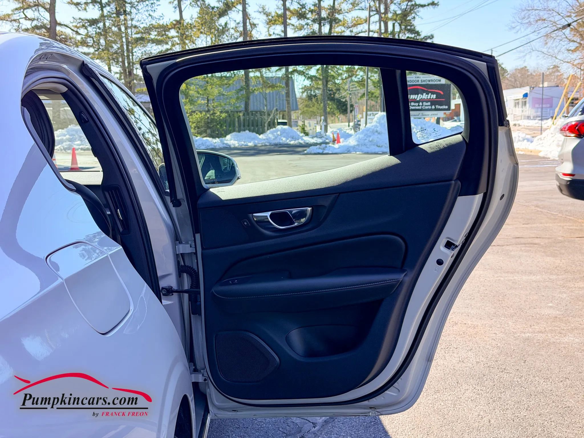 Used 2020 Volvo S60 T5 Momentum image 19