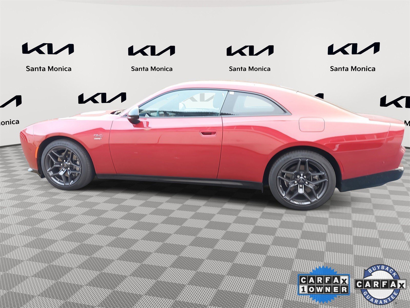 Used 2024 Dodge Charger R/T w/ Plus Group image 8