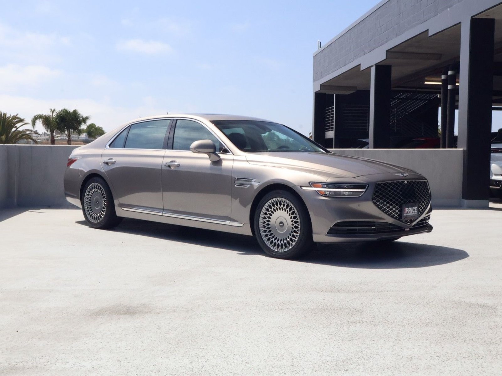 Used 2021 Genesis G90 3.3T Premium RWD image 7