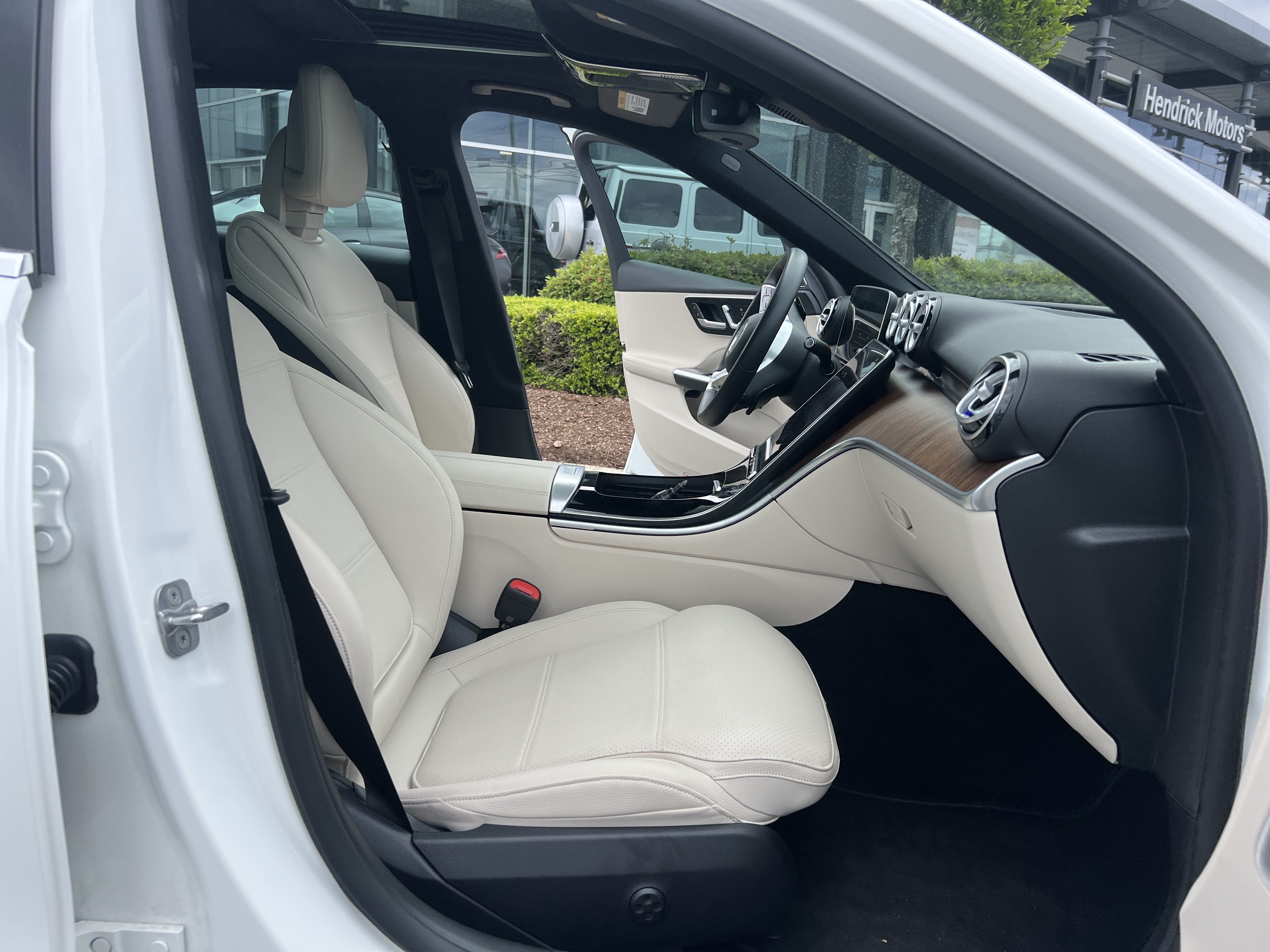 Certified 2025 Mercedes-Benz C 300 4MATIC Sedan image 34