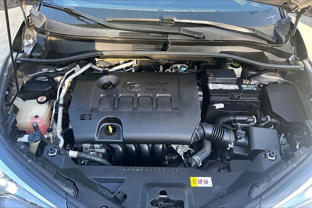 Used 2019 Toyota C-HR XLE FWD image 9