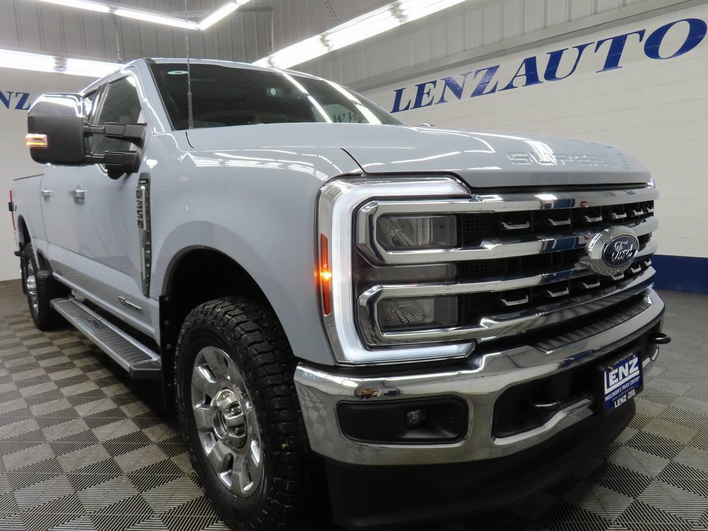 Used 2025 Ford F350 Lariat video 3