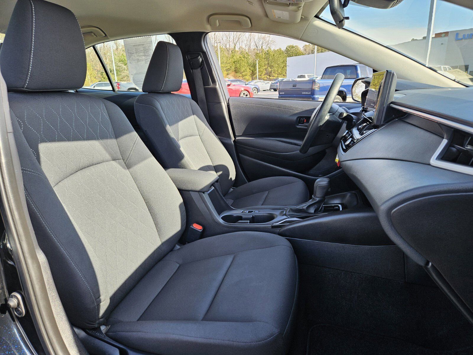 Used 2025 Toyota Corolla LE image 20