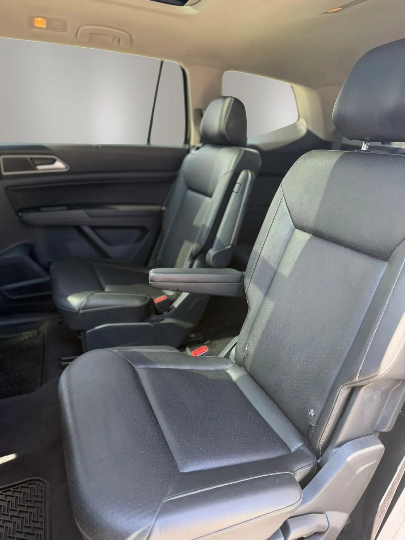 Used 2019 Volkswagen Atlas SEL AWD/4WD image 18