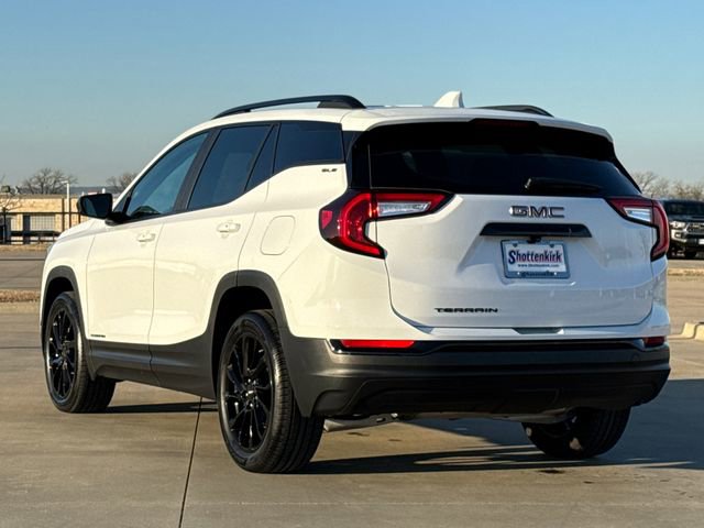 Used 2024 GMC Terrain SLE w/ Driver Convenience Package image 7
