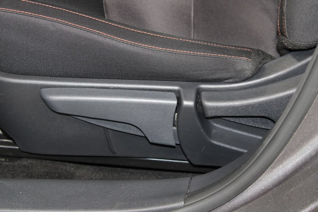 Used 2025 Nissan Sentra SR FWD image 17