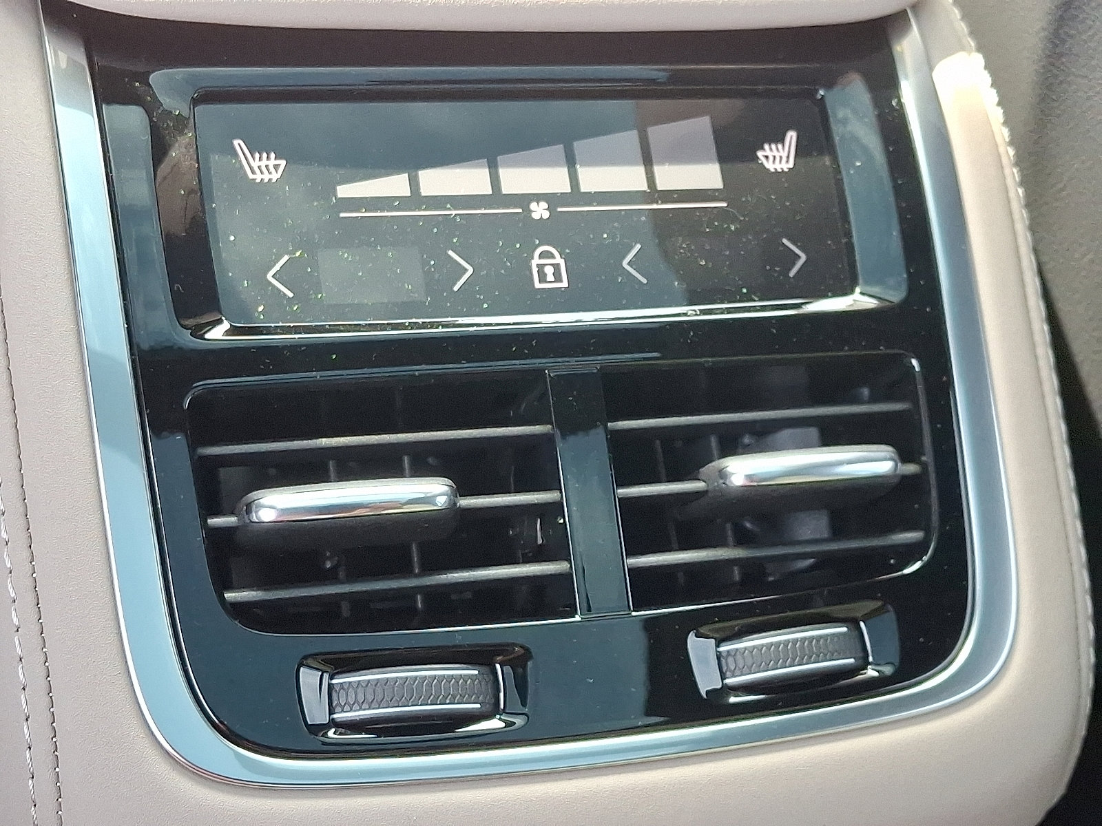 New 2026 Volvo XC90 B6 Plus image 7