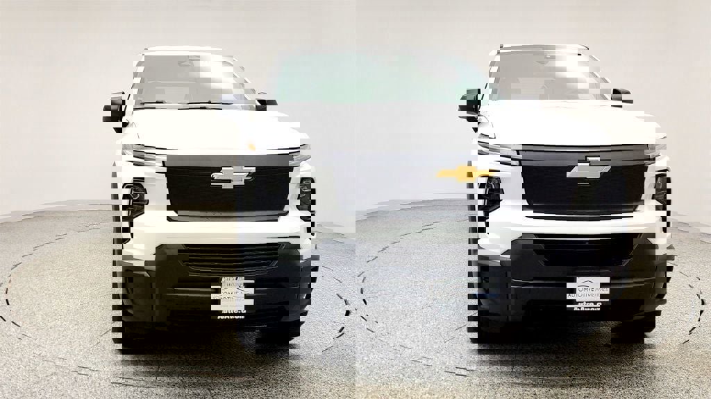 Used 2024 Chevrolet Silverado EV W/T AWD/4WD image 2