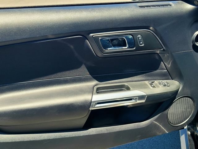 Used 2016 Ford Mustang Coupe RWD image 11