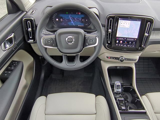 New 2026 Volvo XC40 B5 Plus w/ Protection Package Premier AWD/4WD image 11