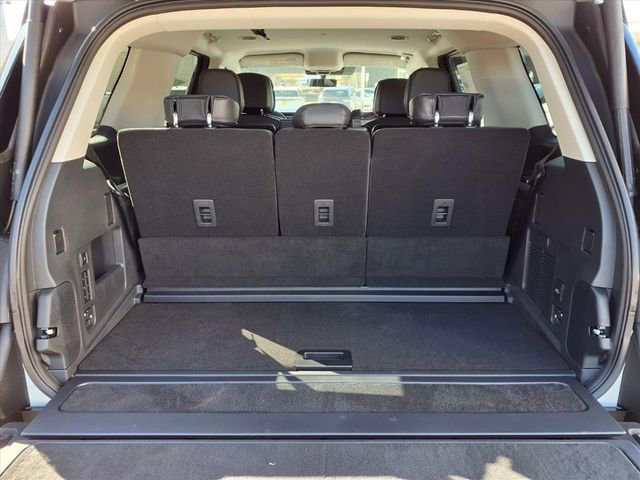 New 2026 Lincoln Navigator Premiere image 9