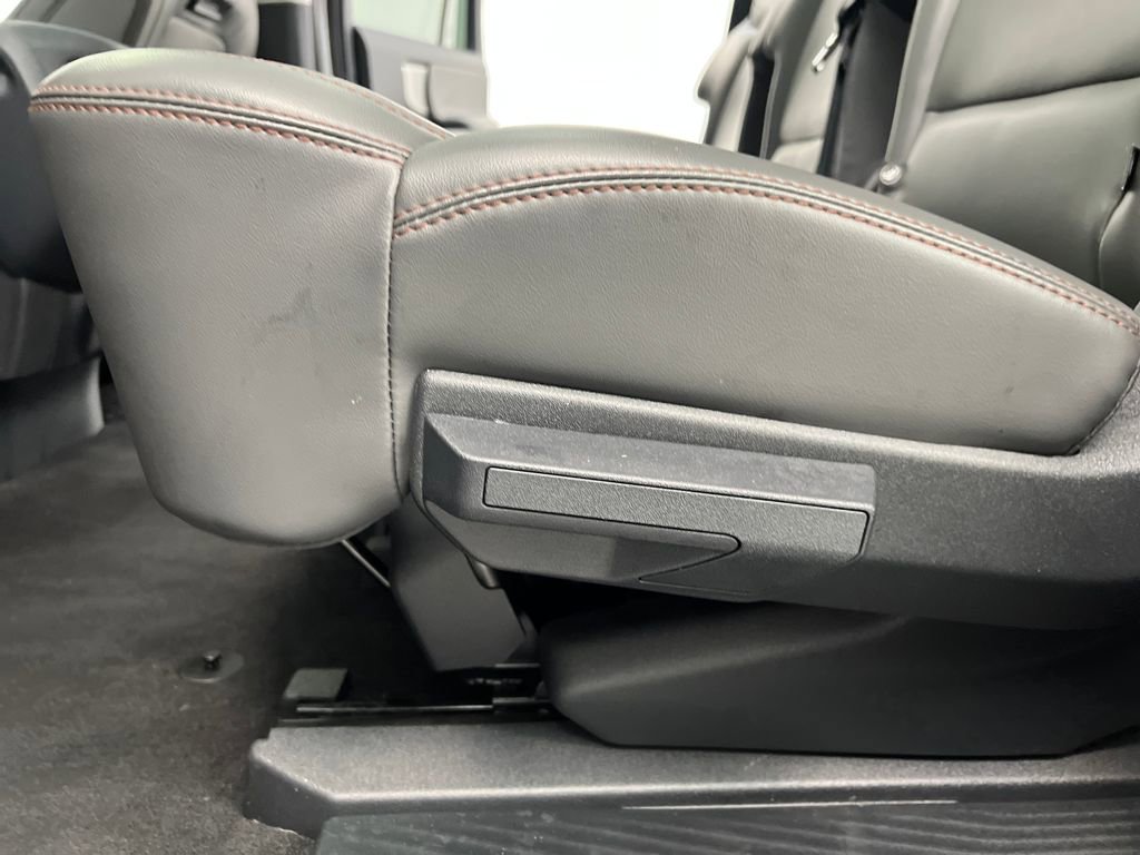 Used 2025 Ford Expedition Active image 13