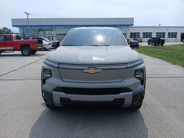 New 2025 Chevrolet Silverado EV LT image 10