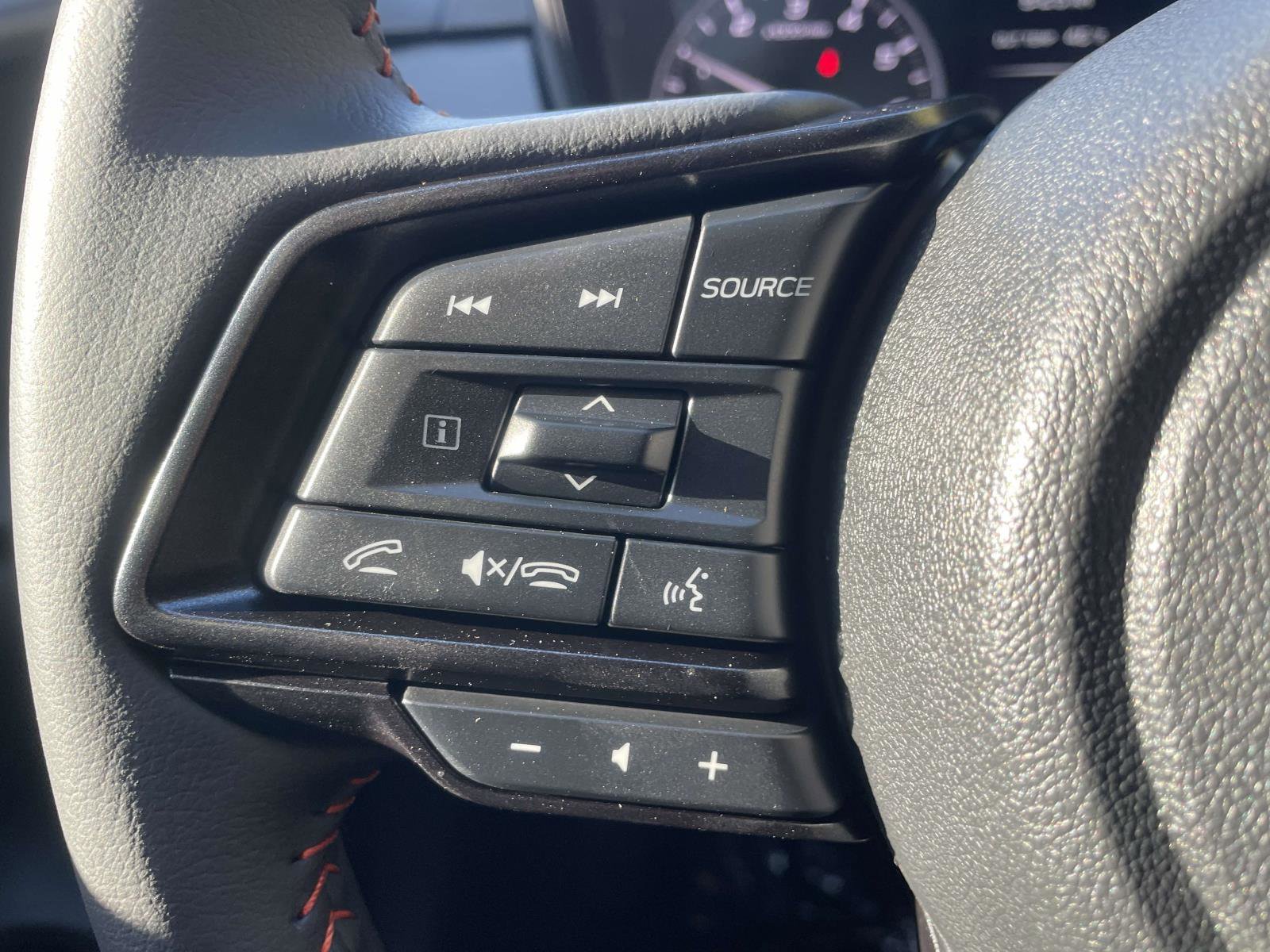 New 2025 Subaru Crosstrek 2.5i Limited w/ Crosstrek Mirror Package image 8