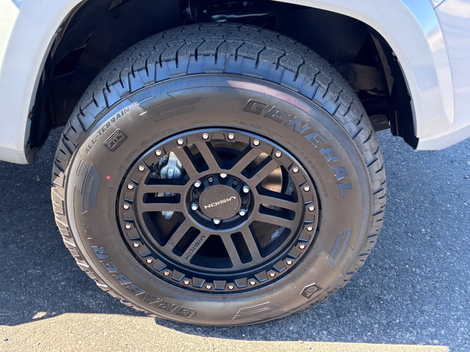 Used 2021 Toyota Tacoma SR5 RWD image 12
