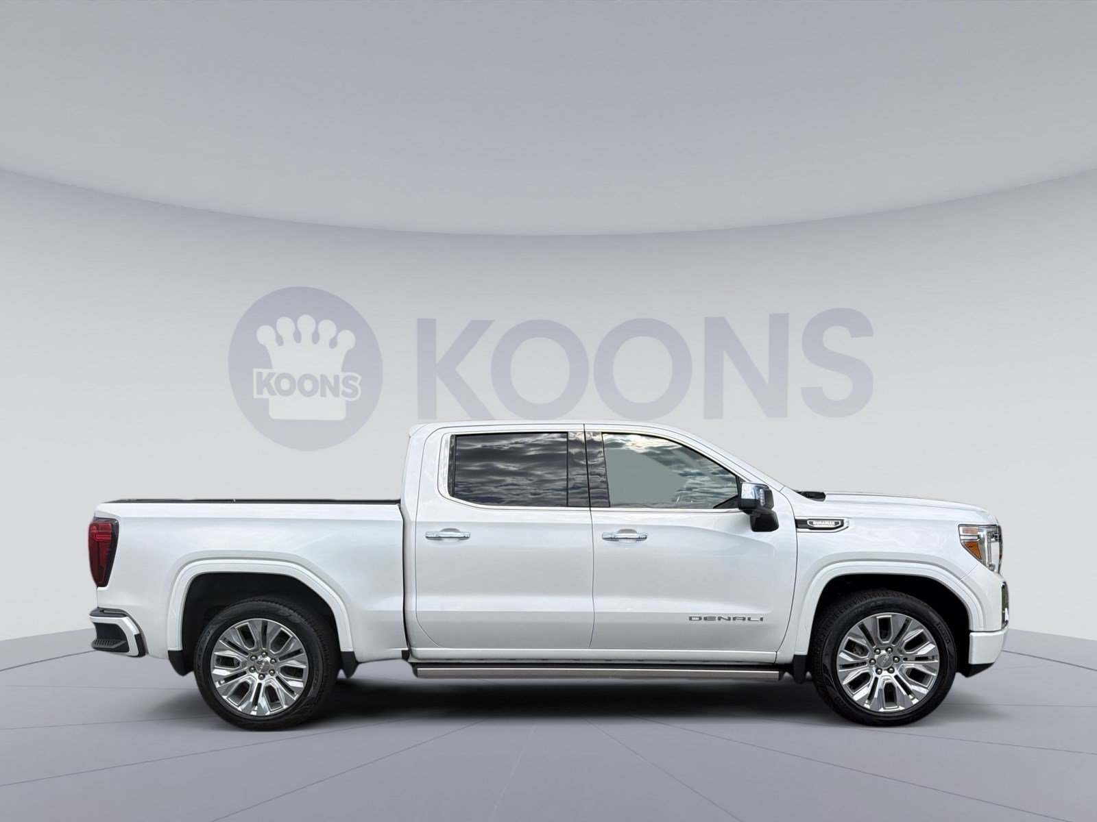 Used 2022 GMC Sierra 1500 Denali w/ Denali Premium Package AWD/4WD image 8