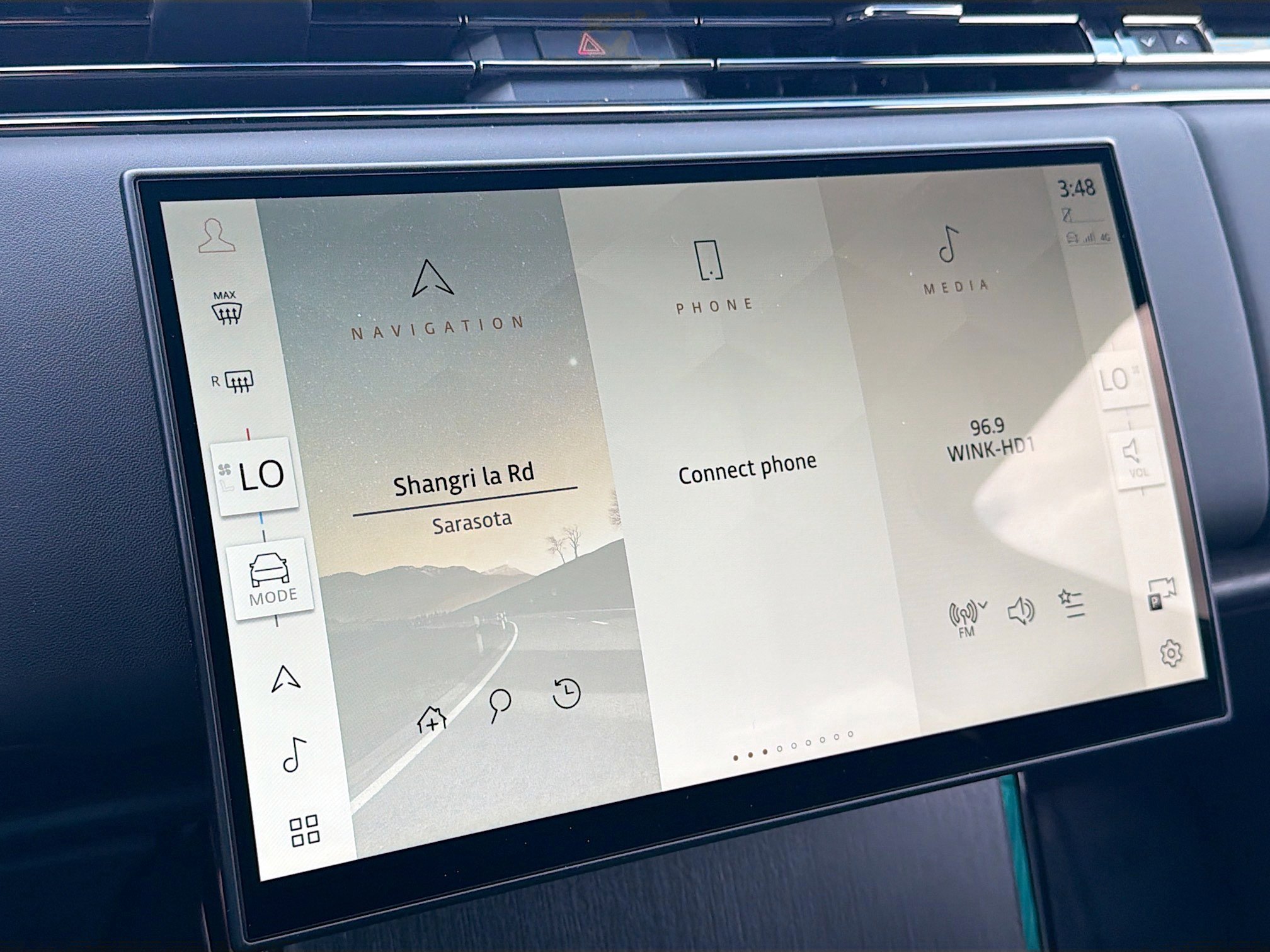 New 2026 Land Rover Range Rover Long Wheel Base SV image 31