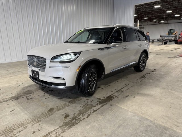 Used 2023 Lincoln Aviator Reserve image 3