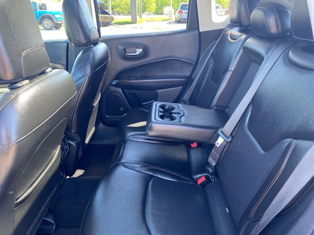 Used 2018 Jeep Compass Limited w/ Navigation Group AWD/4WD image 19