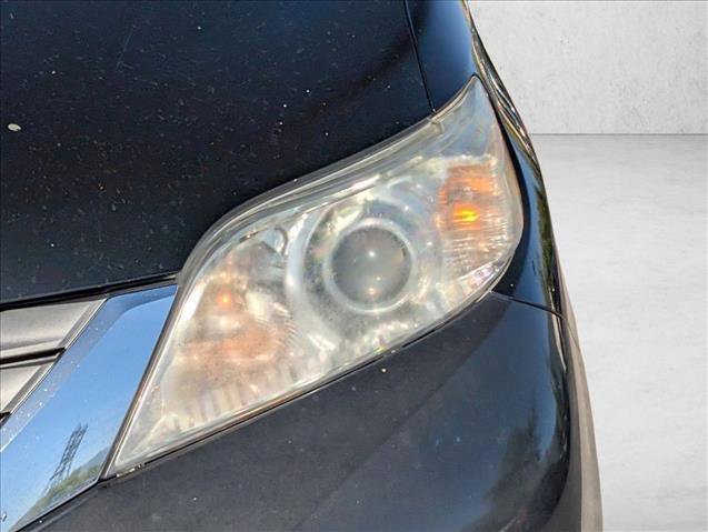 Used 2013 Toyota Sienna XLE w/ Premium Pkg FWD image 9