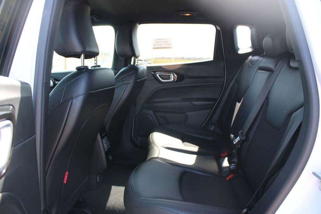 Used 2025 Jeep Compass Trailhawk image 23