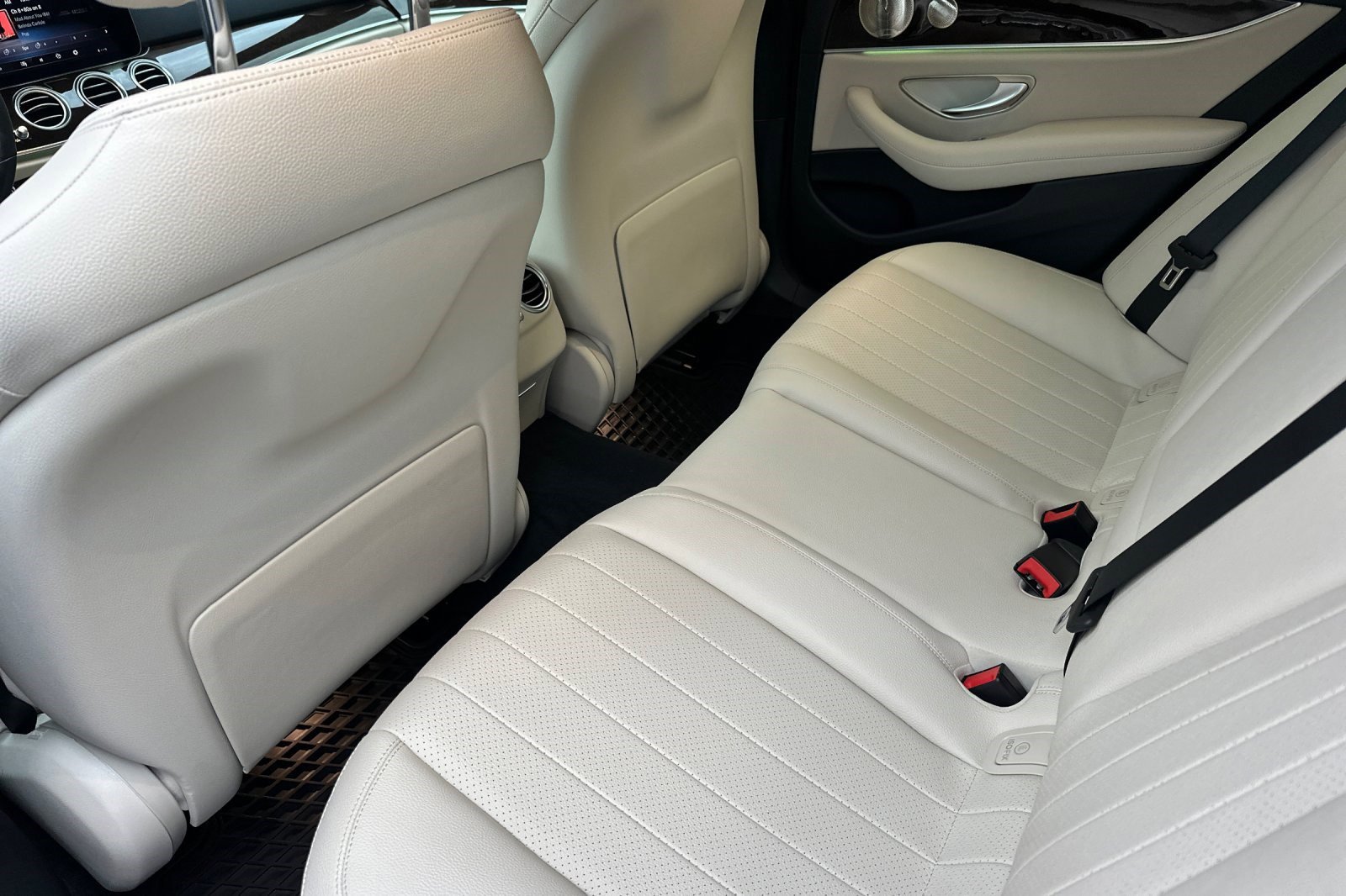 Used 2022 Mercedes-Benz E 350 Sedan image 15