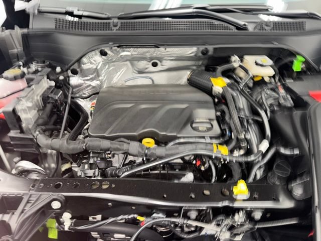 Used 2026 Chevrolet Trax LT w/ Driver Confidence Package FWD image 38