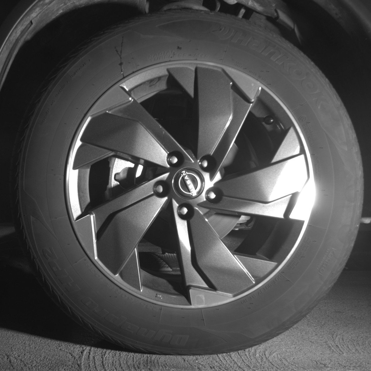 Used 2025 Nissan Rogue SV image 12