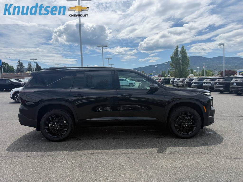 New 2026 Chevrolet Traverse LT w/ Midnight/Sport Edition AWD/4WD image 8