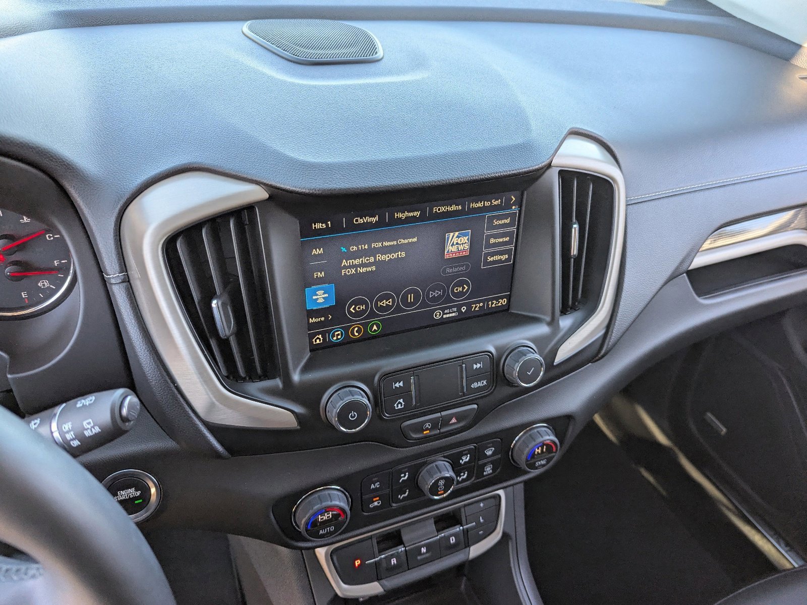 Used 2024 GMC Terrain Denali w/ Black Diamond Edition image 26