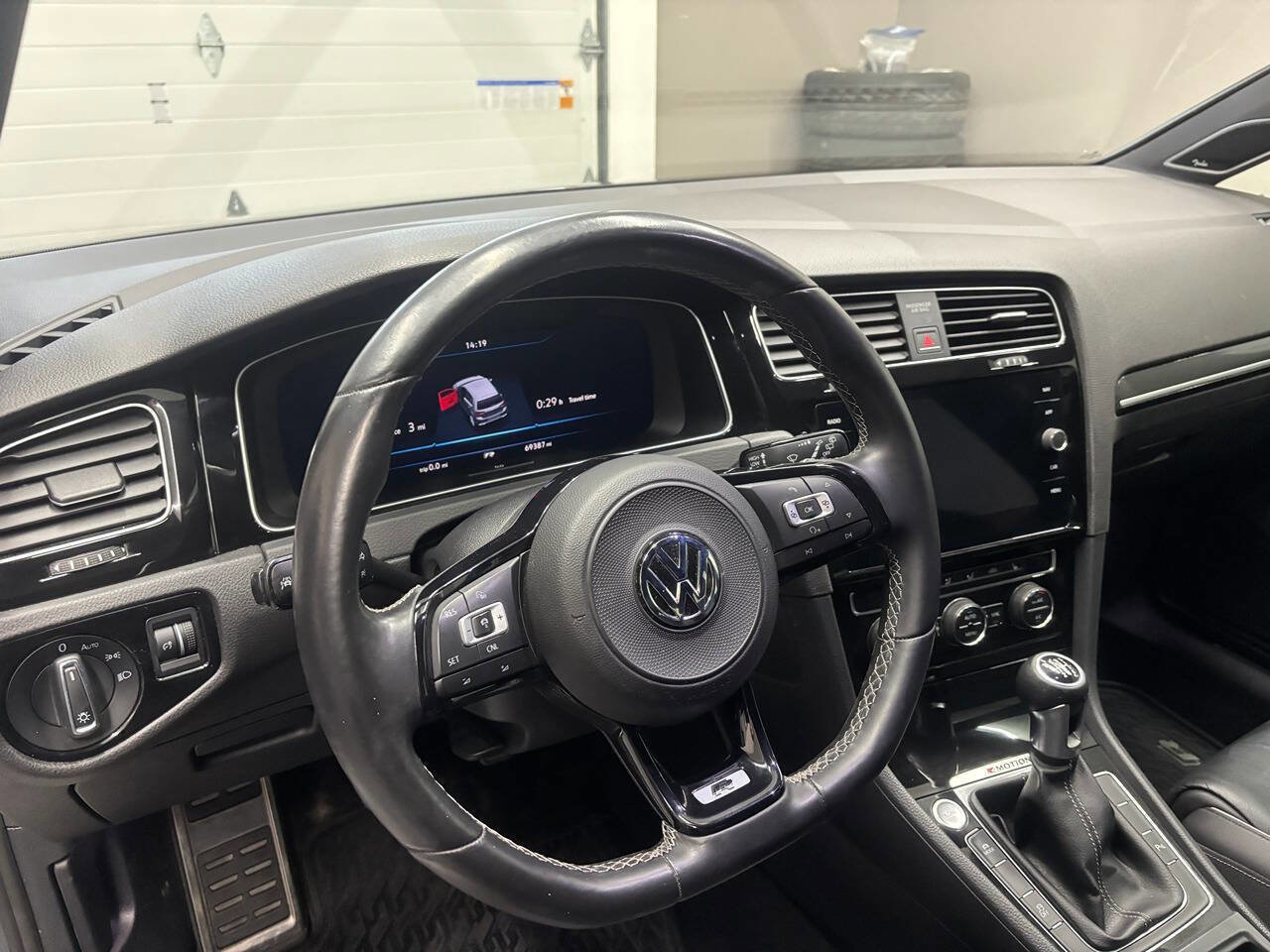 Used 2018 Volkswagen Golf 4-Door AWD/4WD image 20