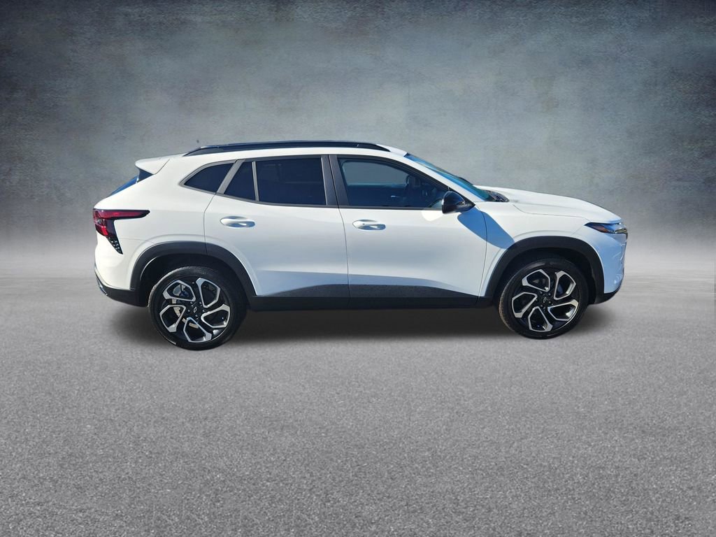 New 2026 Chevrolet Trax RS w/ Sunroof Package image 4