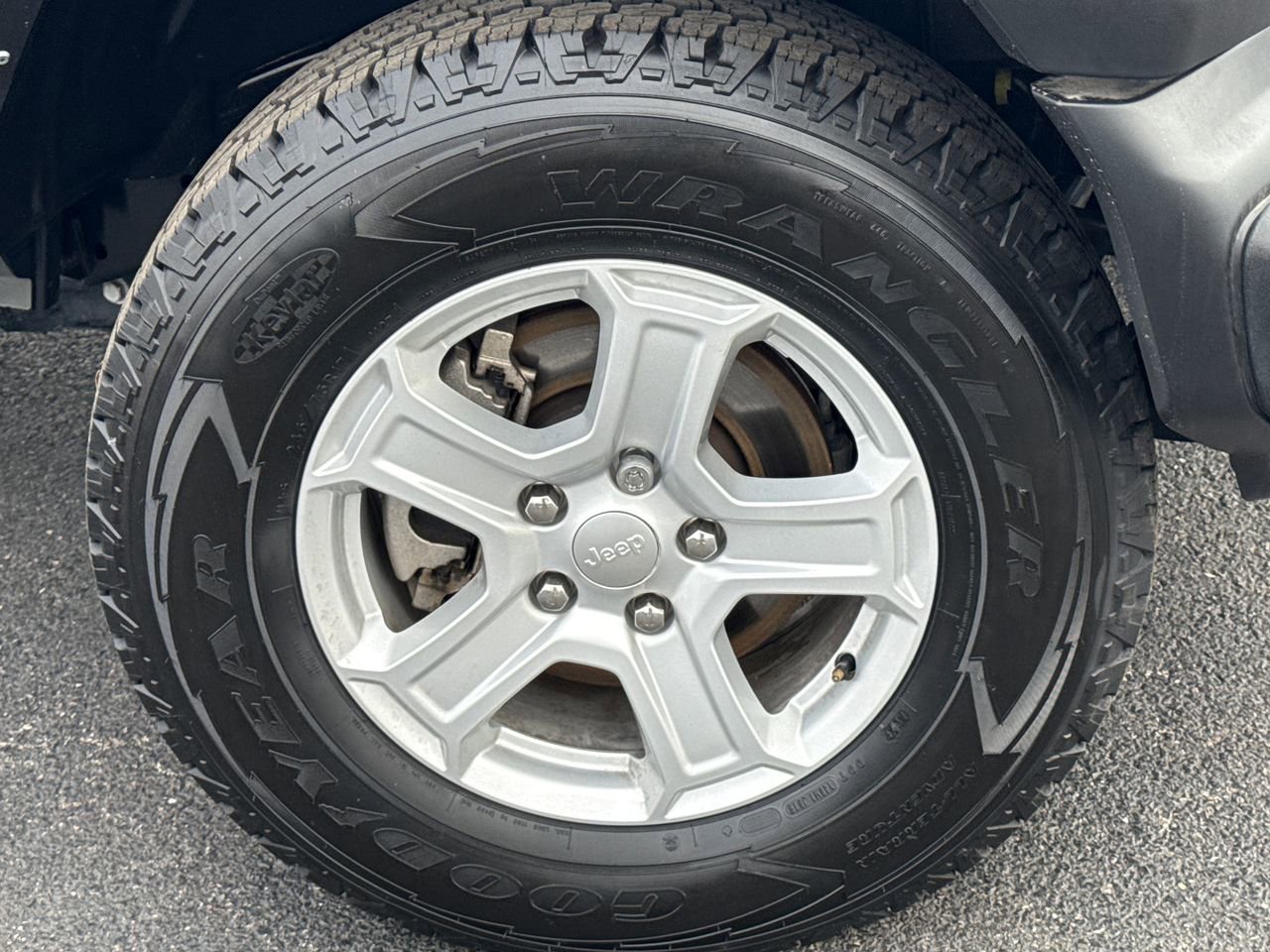 Used 2022 Jeep Wrangler Unlimited Sport image 9