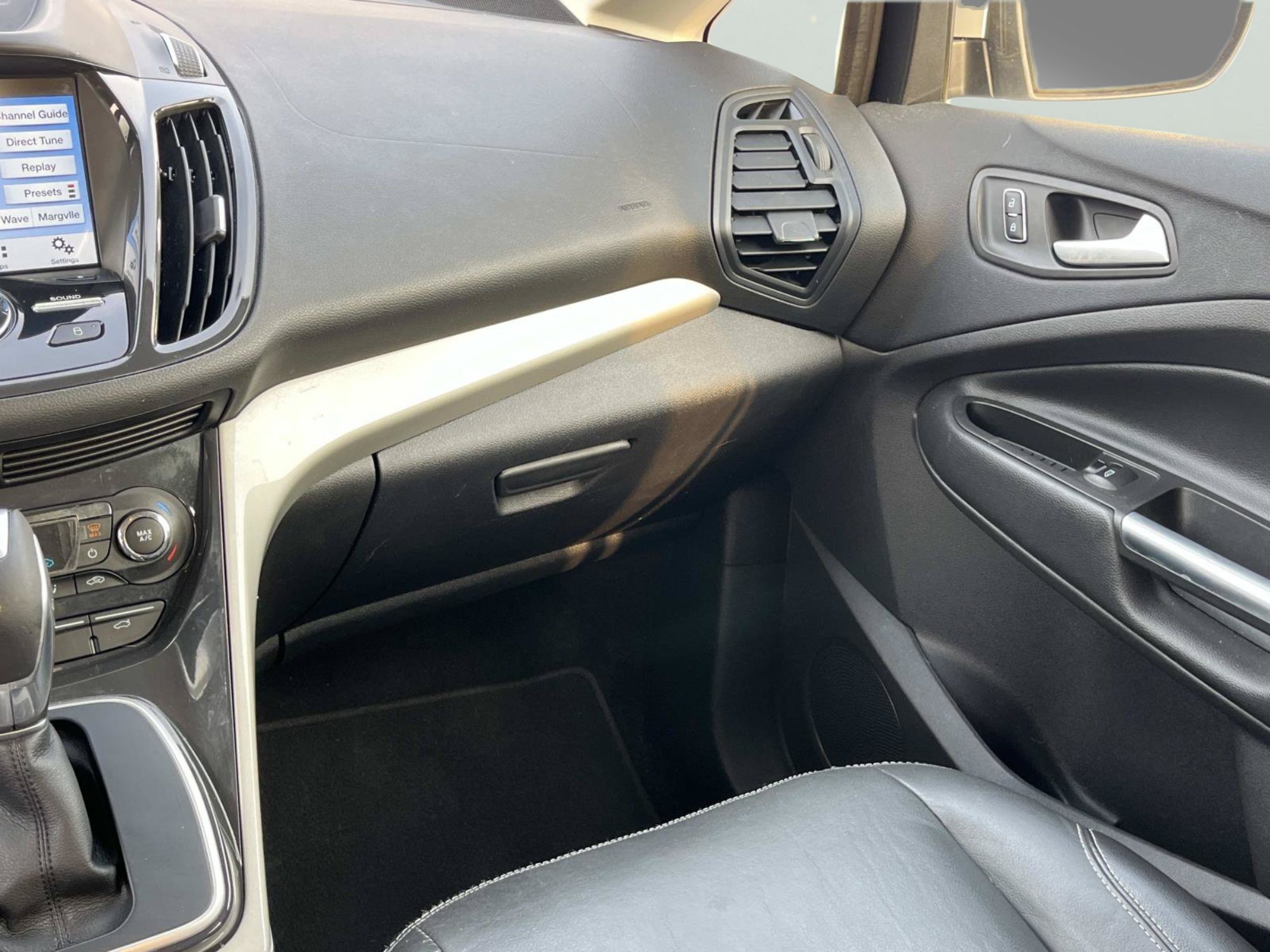 Used 2016 Ford C-MAX SEL w/ Equipment Group 302A FWD image 12