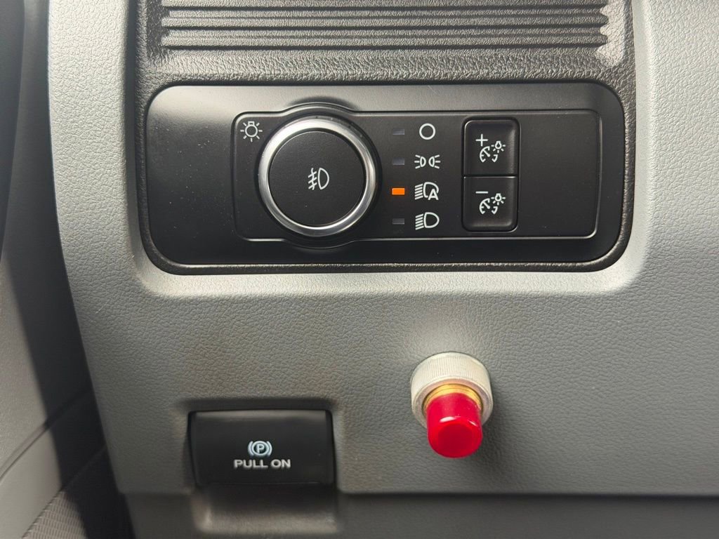 Used 2025 Ford F350 XL w/ XL Chrome Package image 20