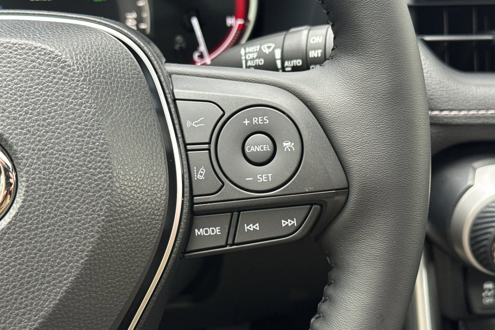 New 2025 Toyota RAV4 XLE image 29