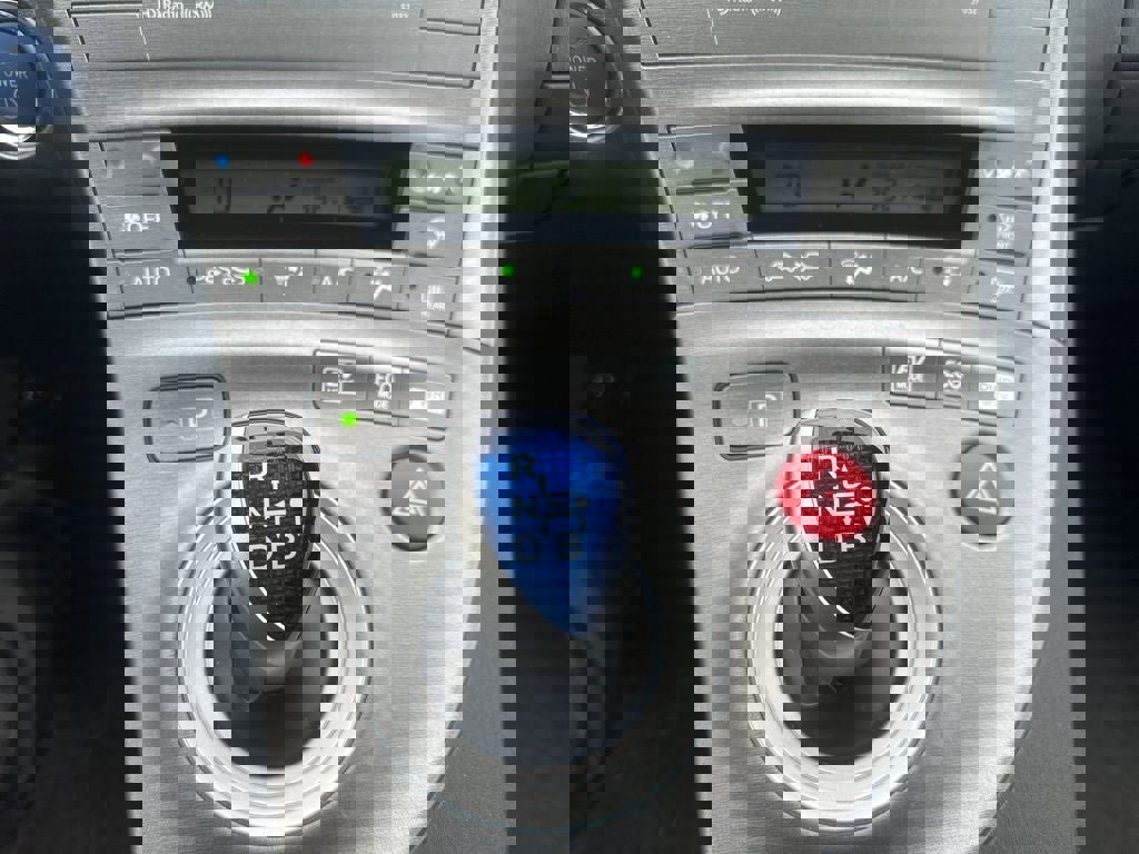 Used 2014 Toyota Prius Three w/ Solar Roof Package image 4