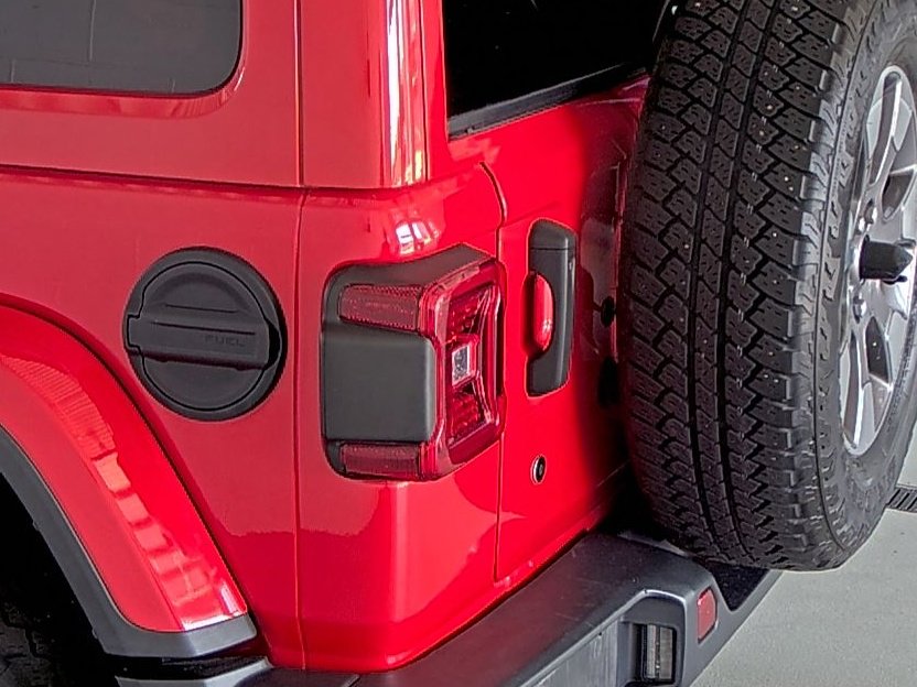 Used 2019 Jeep Wrangler Unlimited Sahara image 10