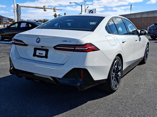 Certified 2025 BMW i5 xDrive40 w/ M Sport Package AWD/4WD image 6