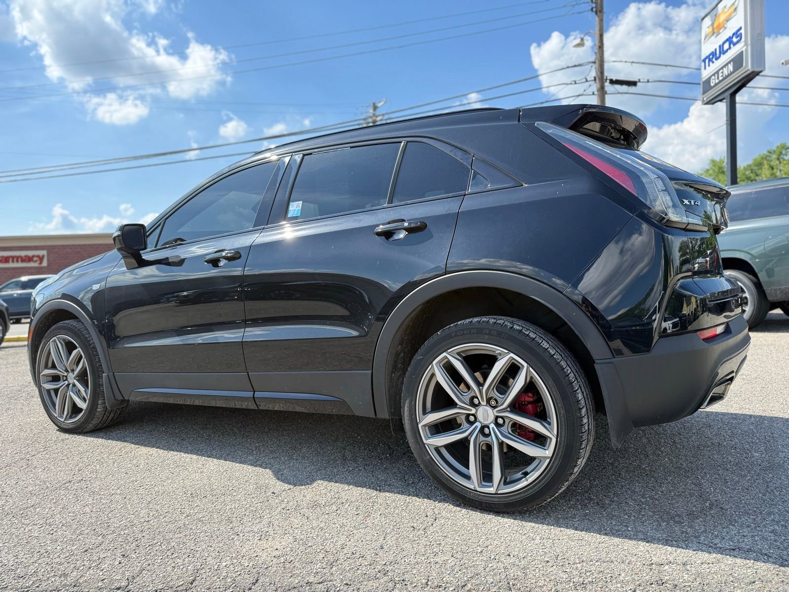 Used 2021 Cadillac XT4 Sport w/ Driver Awareness Package AWD/4WD image 5