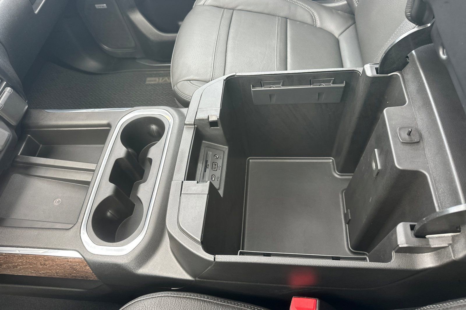 Used 2022 GMC Sierra 3500 Denali image 31