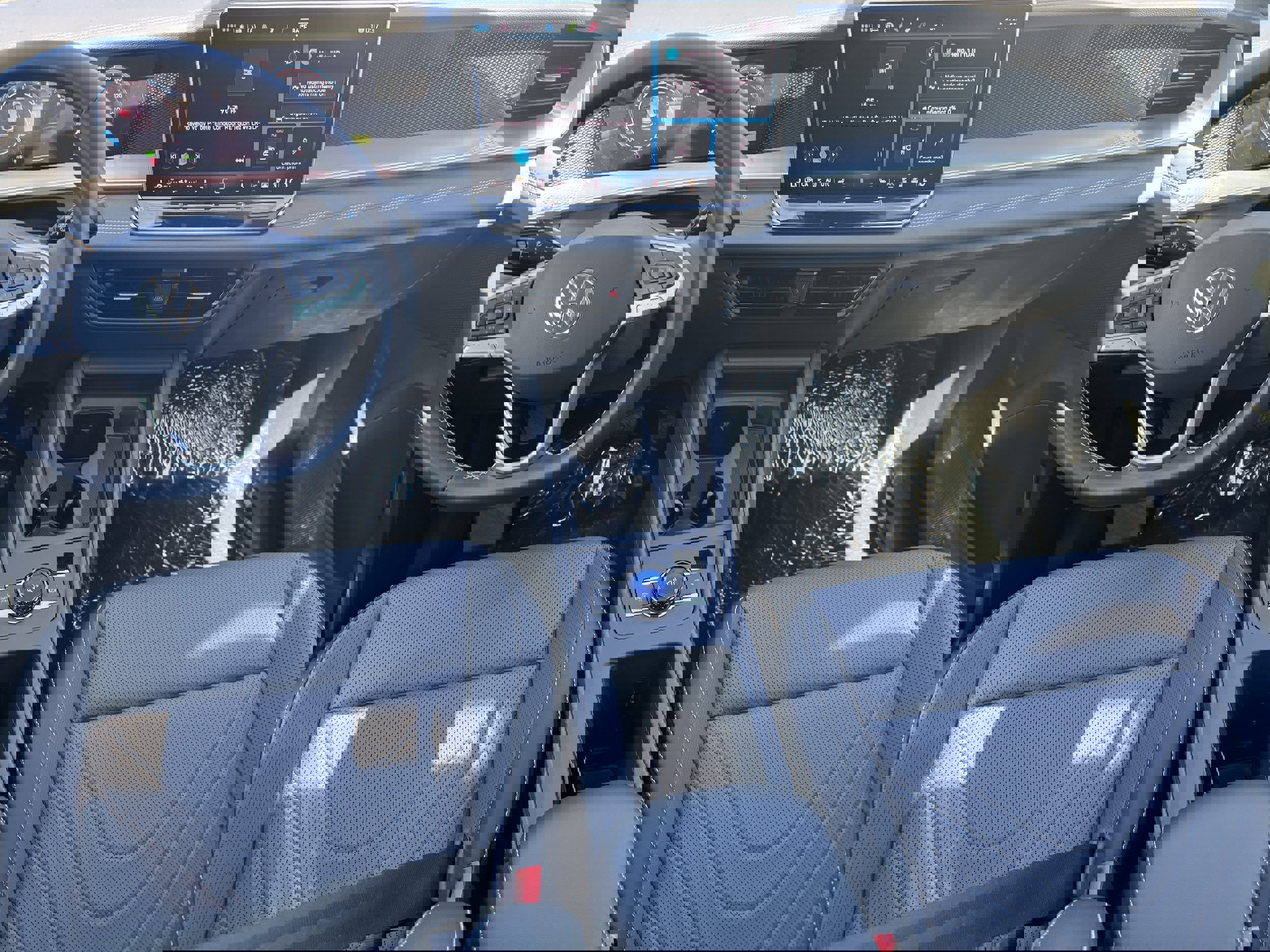 New 2025 Volkswagen Tiguan SE image 13