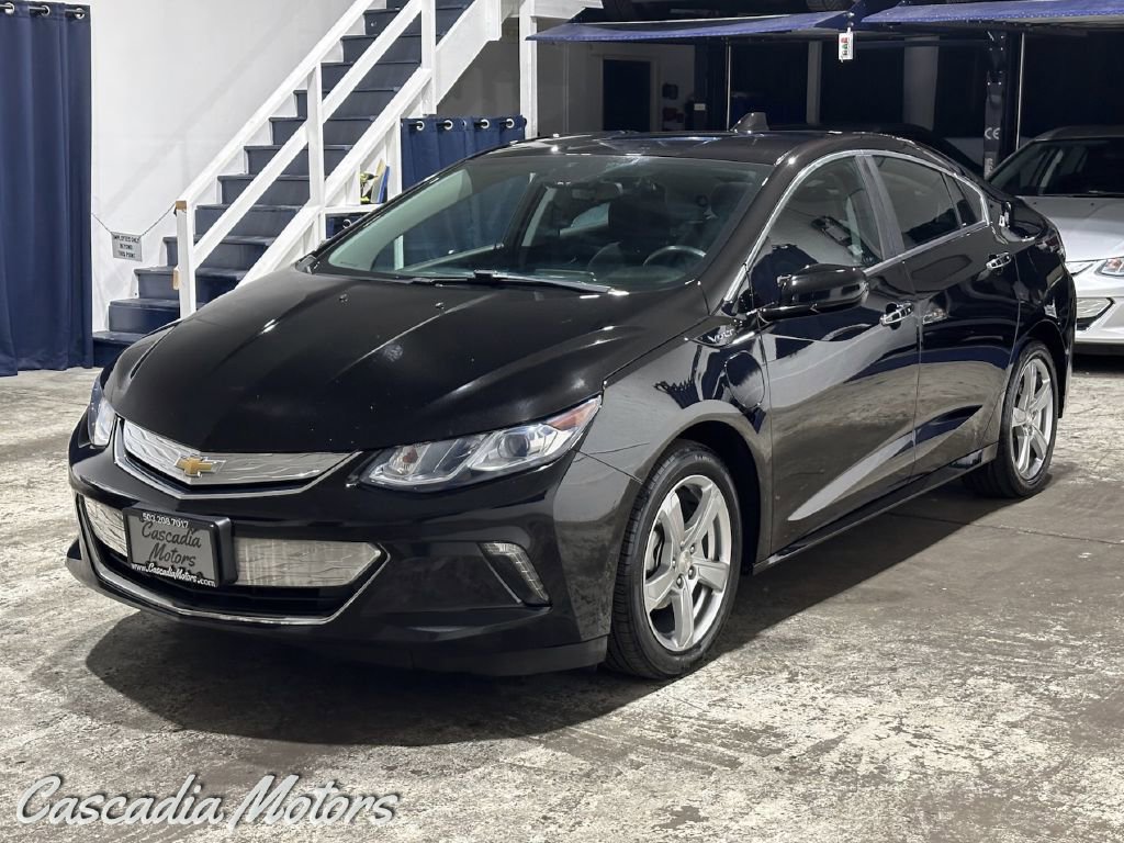 Used 2017 Chevrolet Volt LT w/ Comfort Package FWD image 4