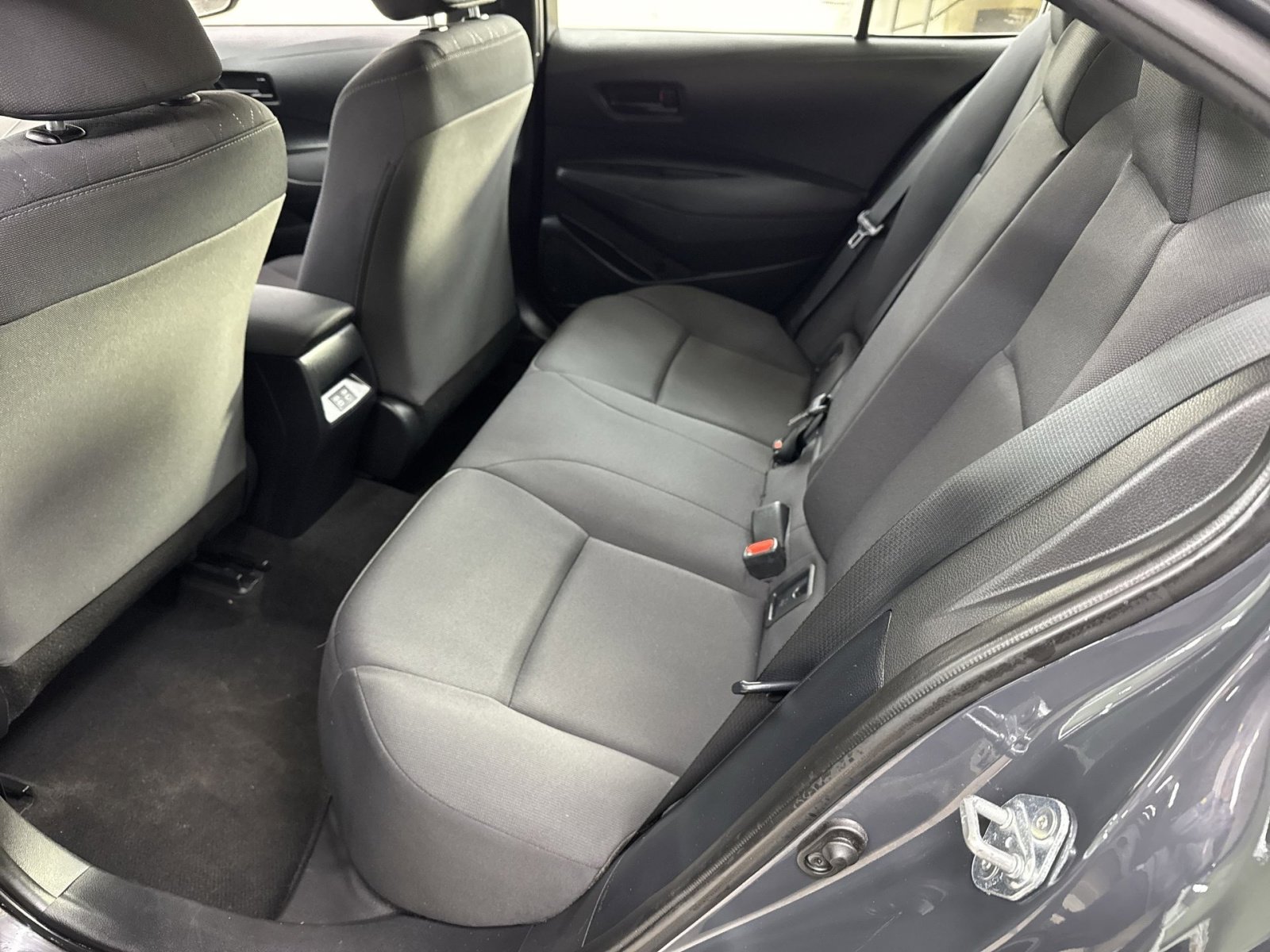 Used 2023 Toyota Corolla LE image 28