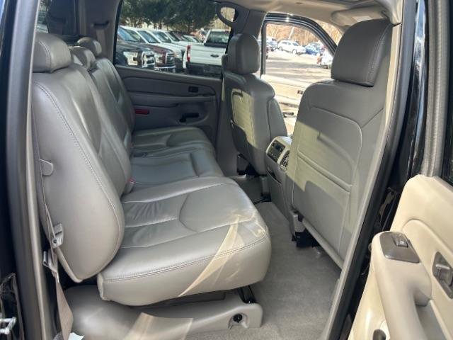 Used 2005 Chevrolet Avalanche Z71 w/ Sun And Sound Package image 32