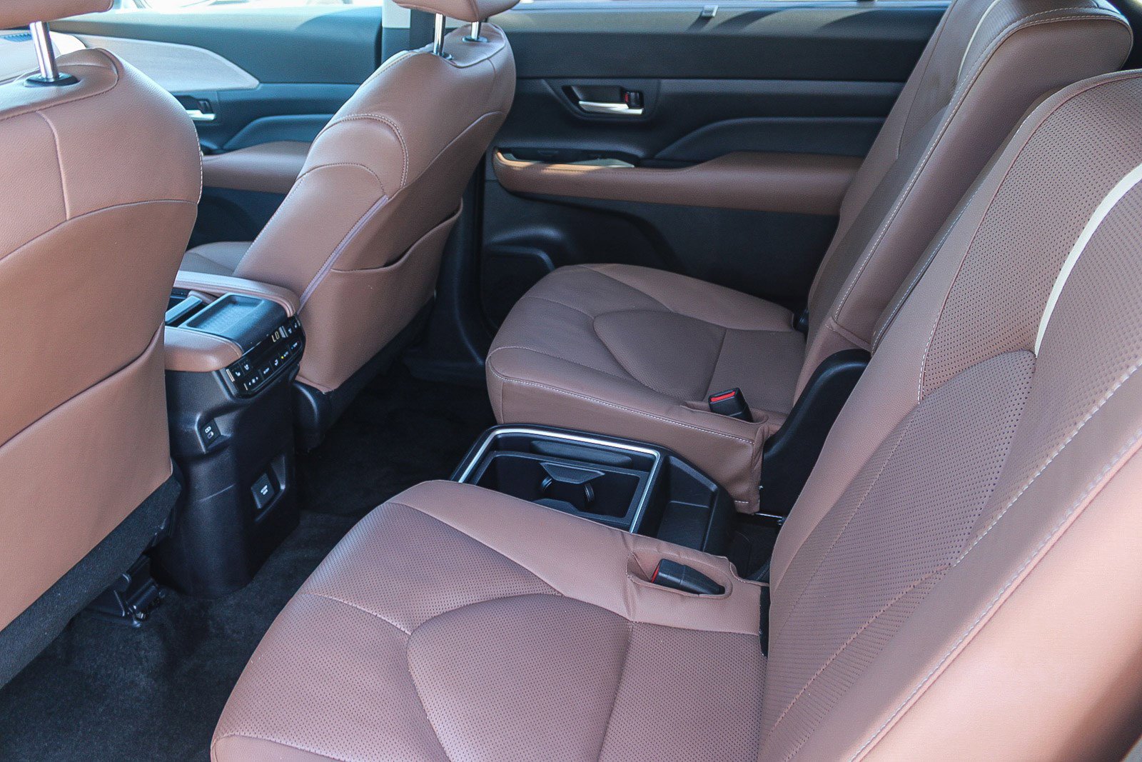 Certified 2024 Toyota Grand Highlander Platinum image 19
