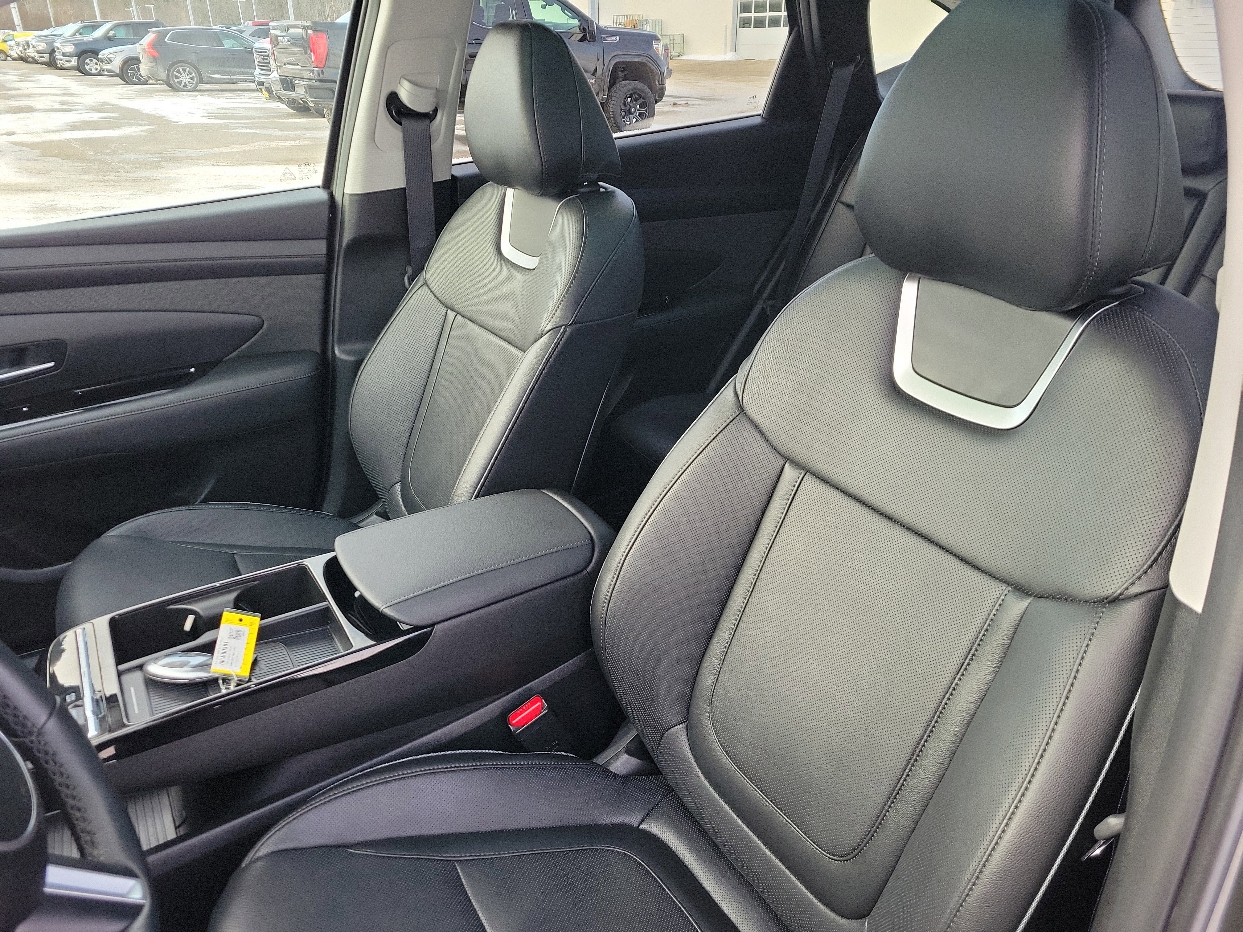 Used 2025 Hyundai Tucson Limited image 14