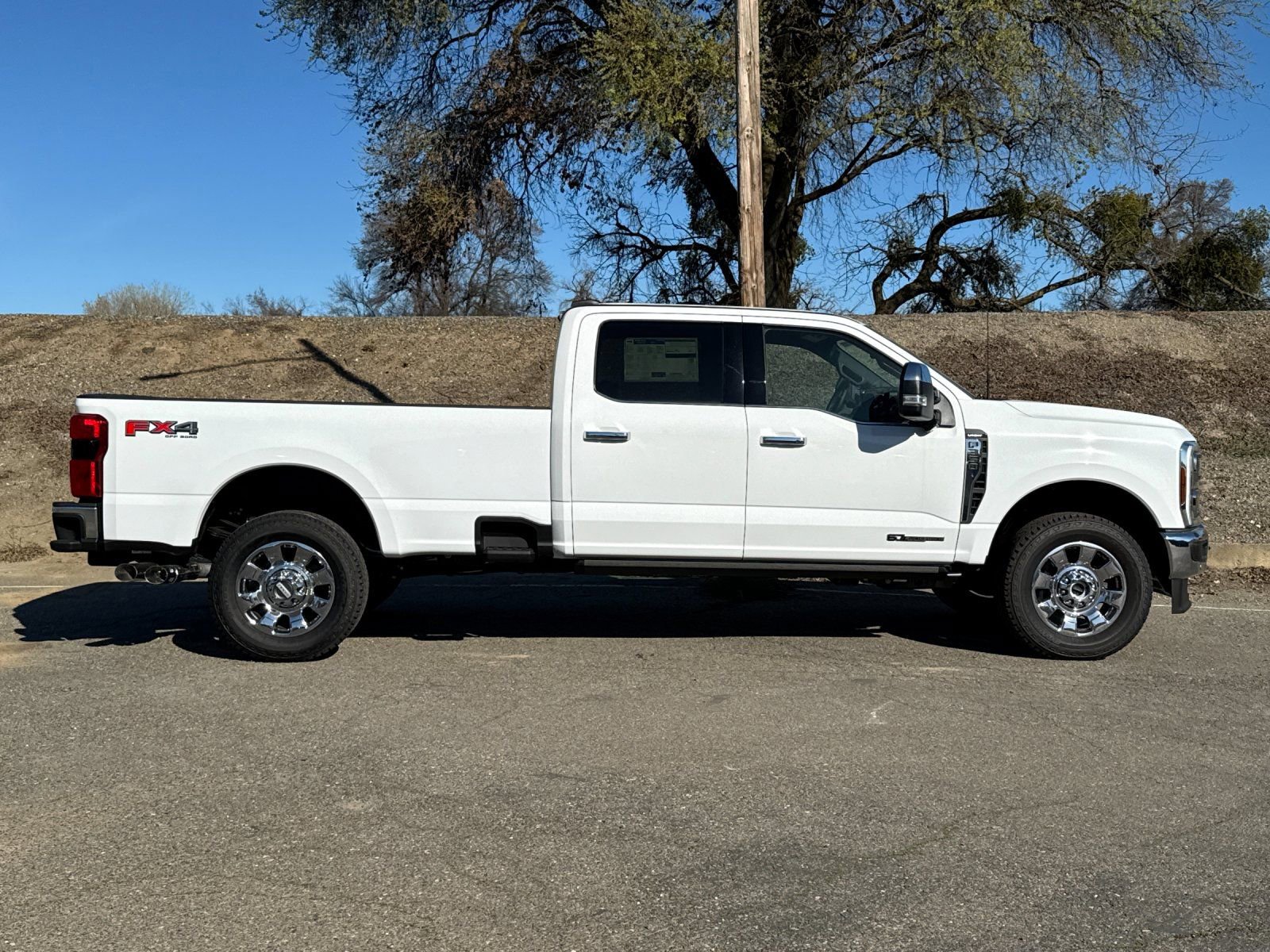 New 2026 Ford F350 Lariat w/ Lariat Ultimate Package image 2